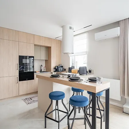 Debniki - Terrace, Air Con, Parking - By Rentujemy Διαμέρισμα *